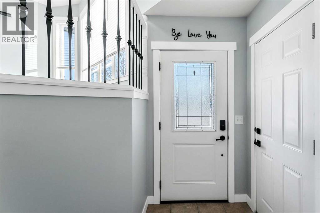 1112 2 STREET NE - 27