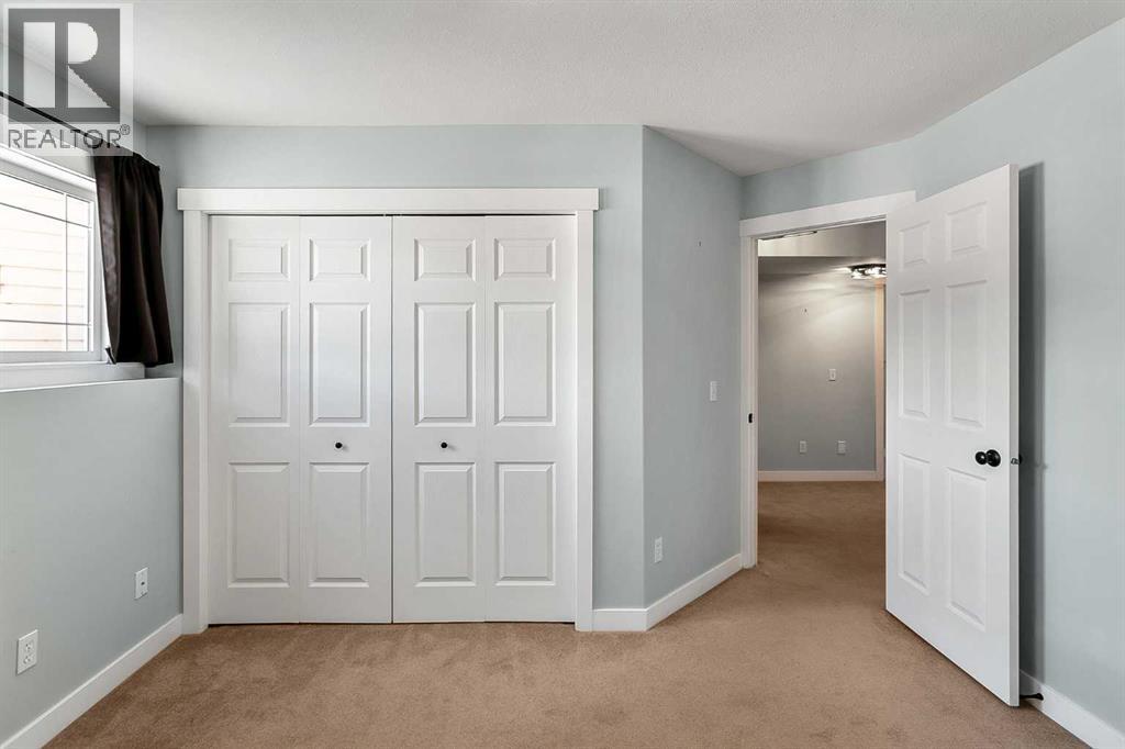 1112 2 STREET NE - 35