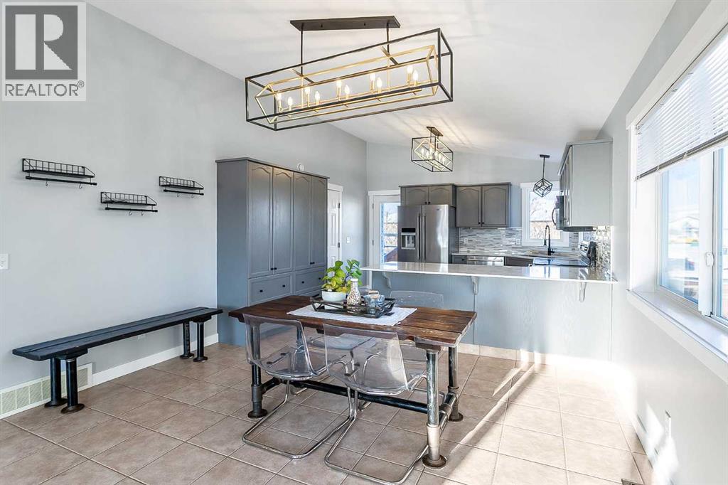 1112 2 STREET NE - 5