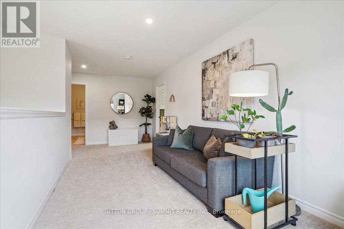 Single Family House for Sale in  WELCH LANE Hamilton (Mountview) 