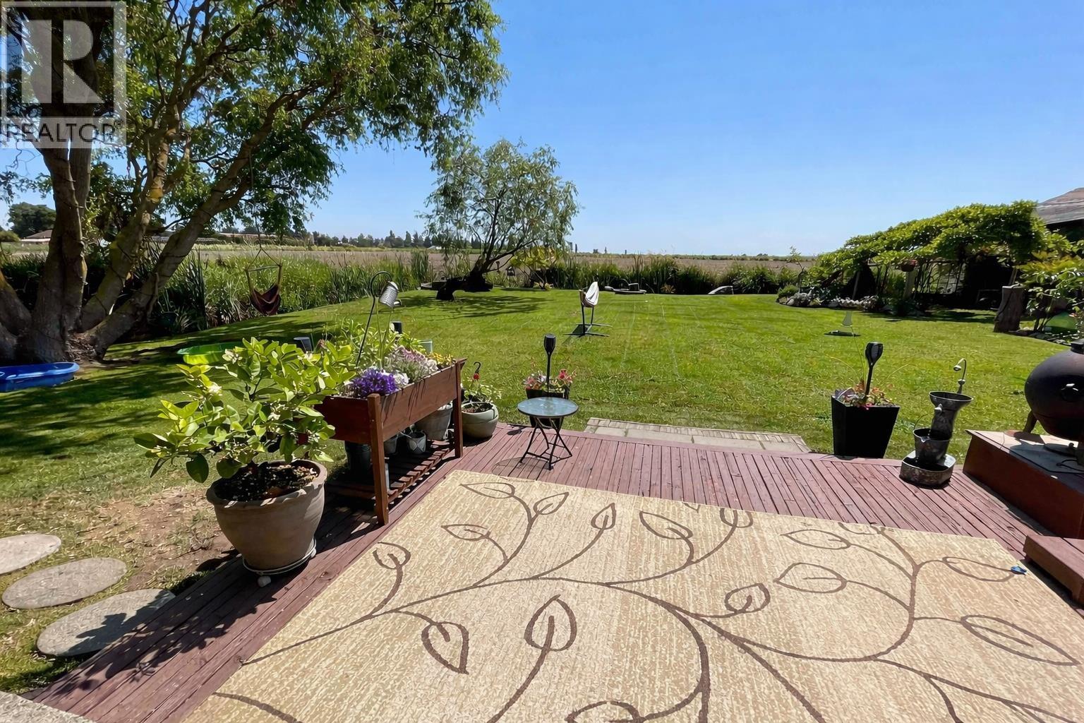 8640 LADNER TRUNK Road, Delta