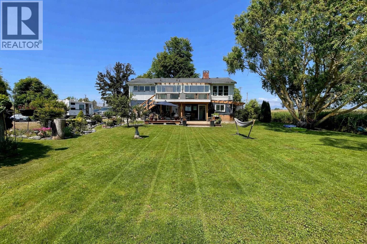 8640 LADNER TRUNK Road, Delta