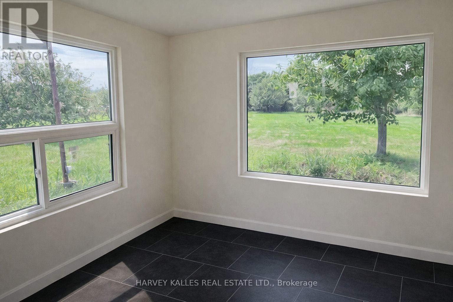 11 MELVILLE ROAD - 6