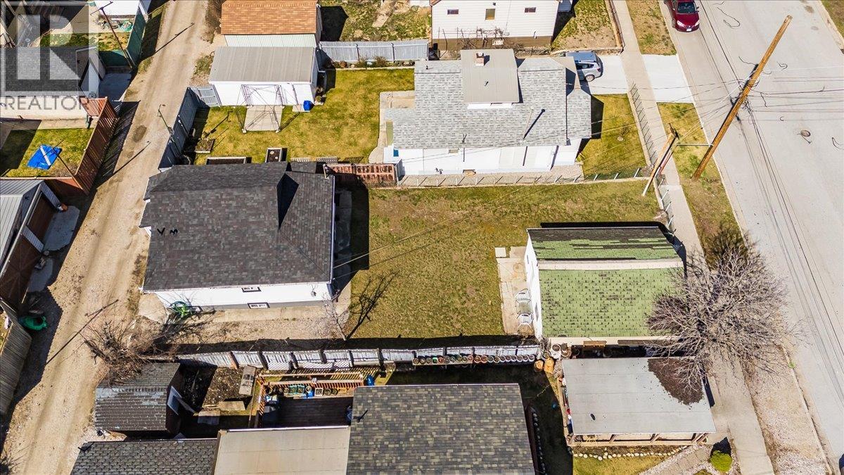 1534 Fifth Avenue, Trail