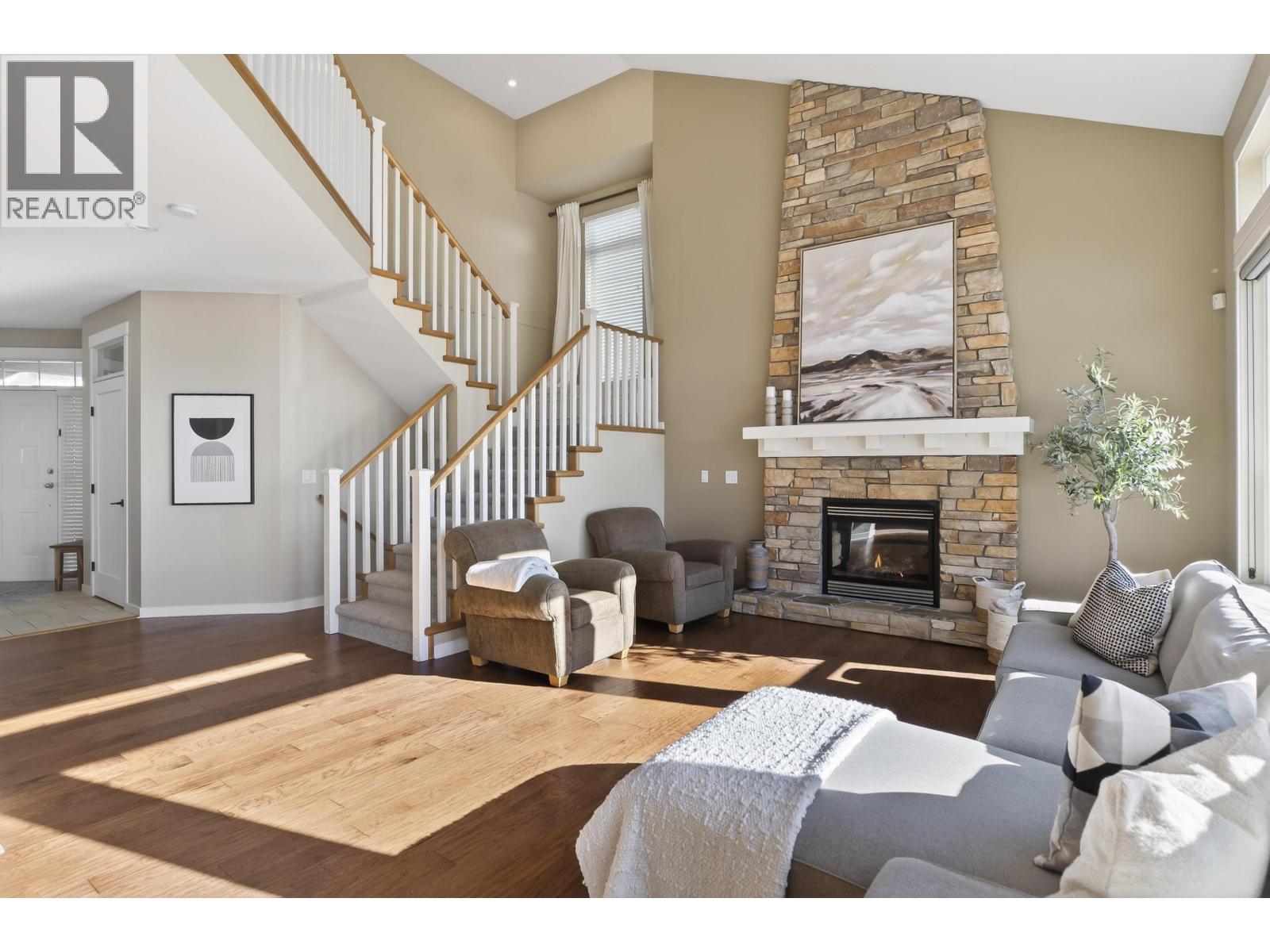 4 HICKORY DRIVE, Port Moody