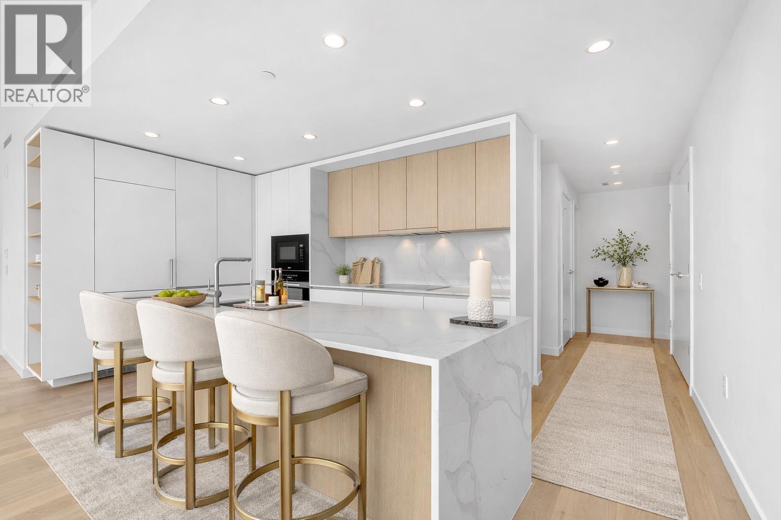 403 3963 UPLANDS WAY, West Vancouver