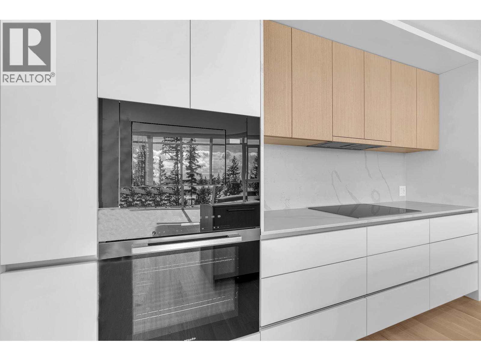 403 3963 UPLANDS WAY, West Vancouver