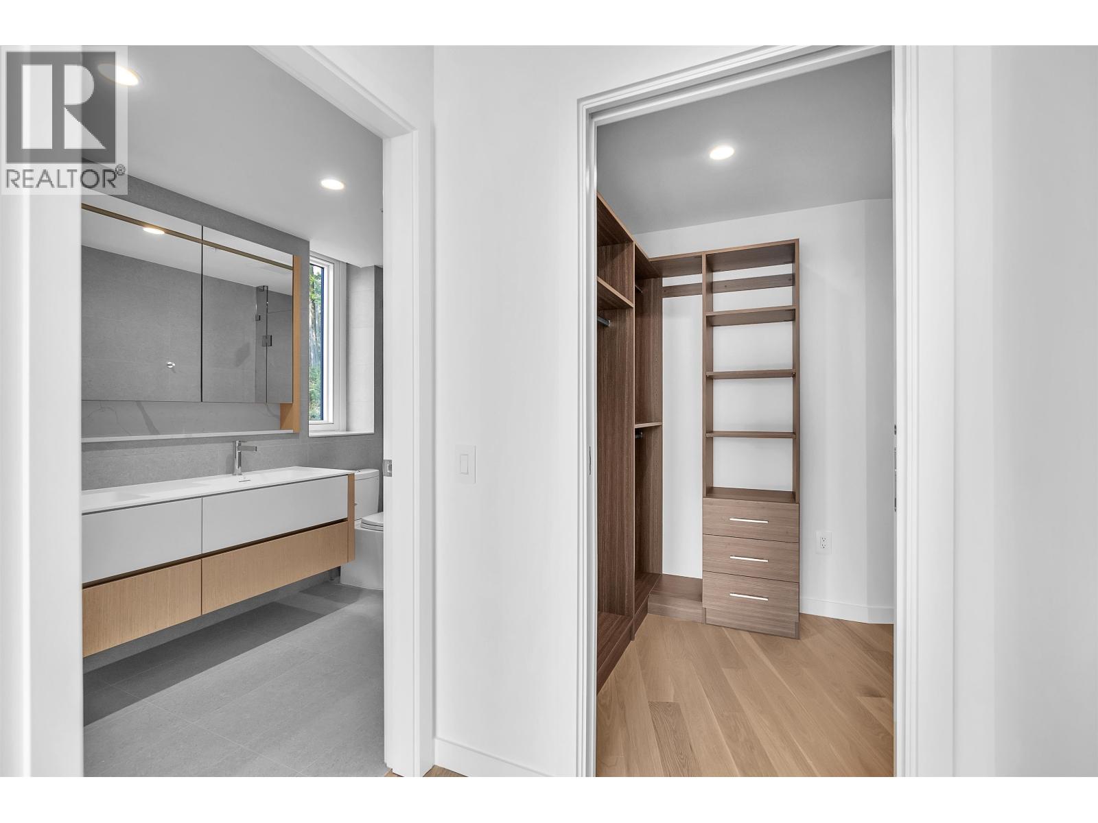 403 3963 UPLANDS WAY, West Vancouver