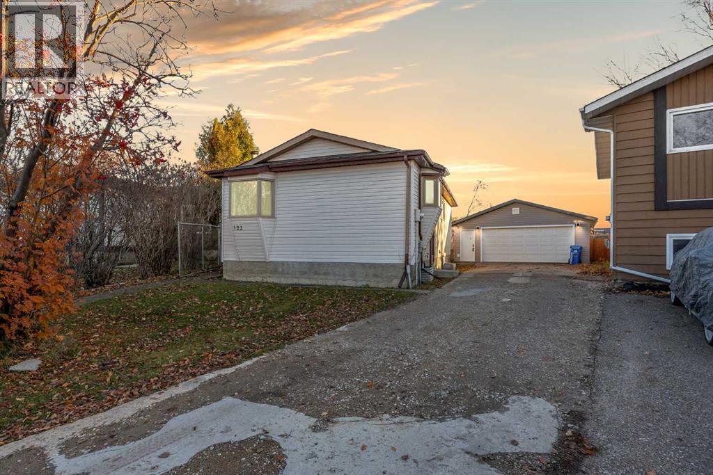 122 Maclaren Bay, Fort McMurray