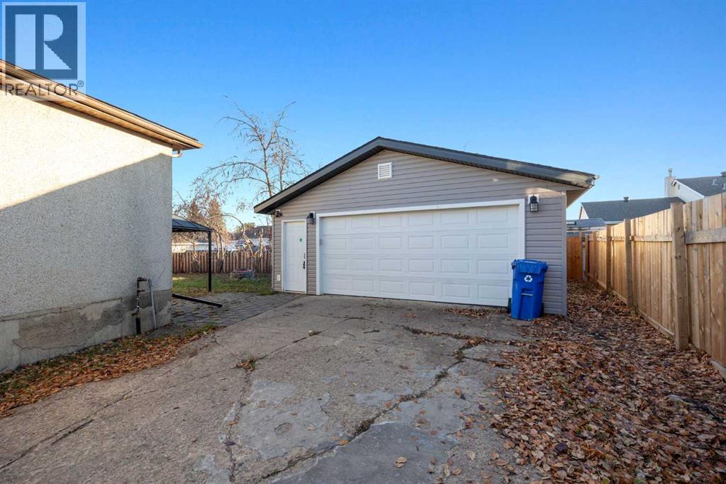 122 Maclaren Bay, Fort McMurray