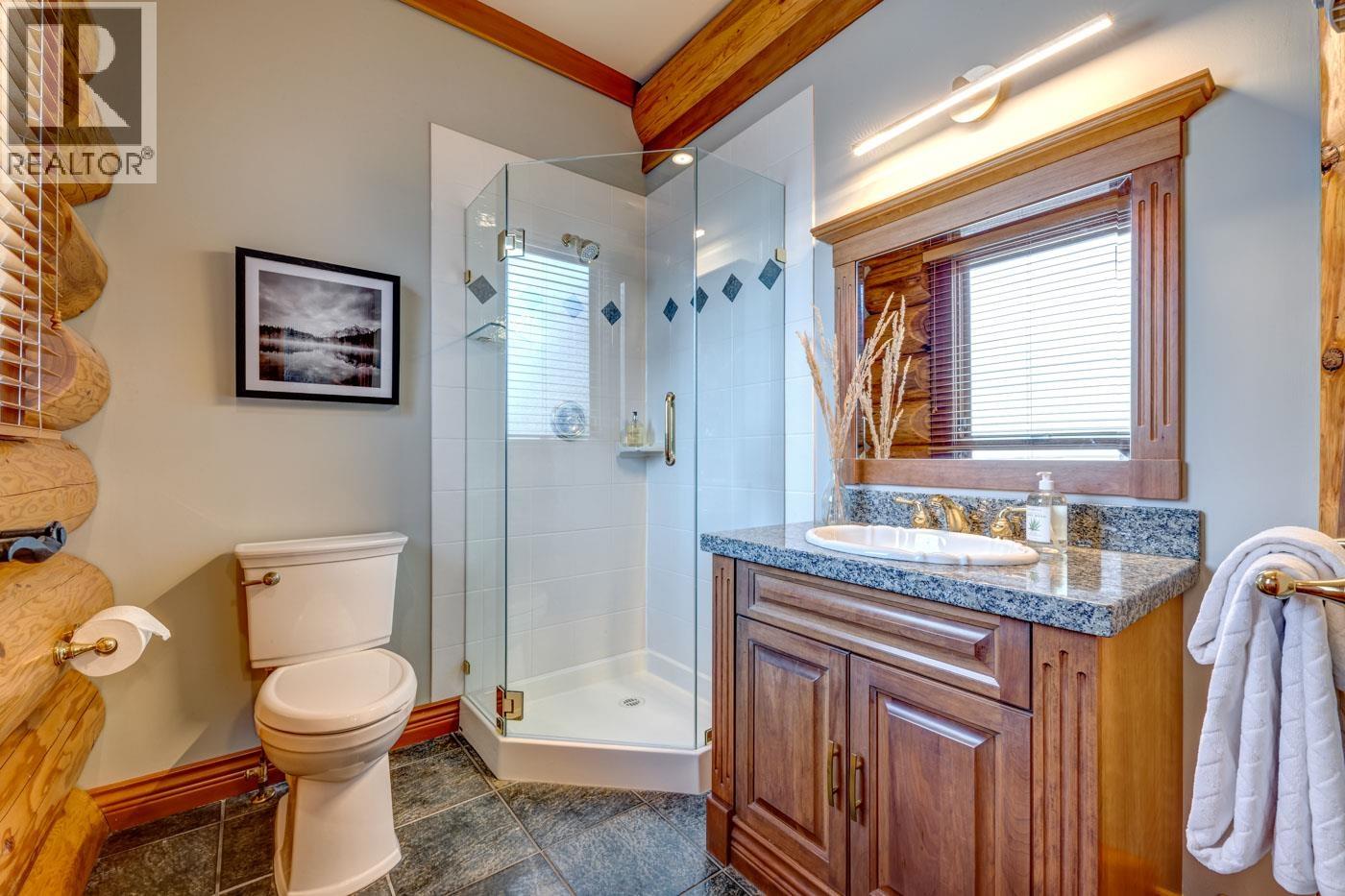 6361 FAIRWAY DRIVE, Whistler