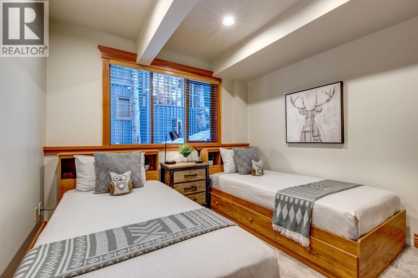 6361 FAIRWAY DRIVE, Whistler