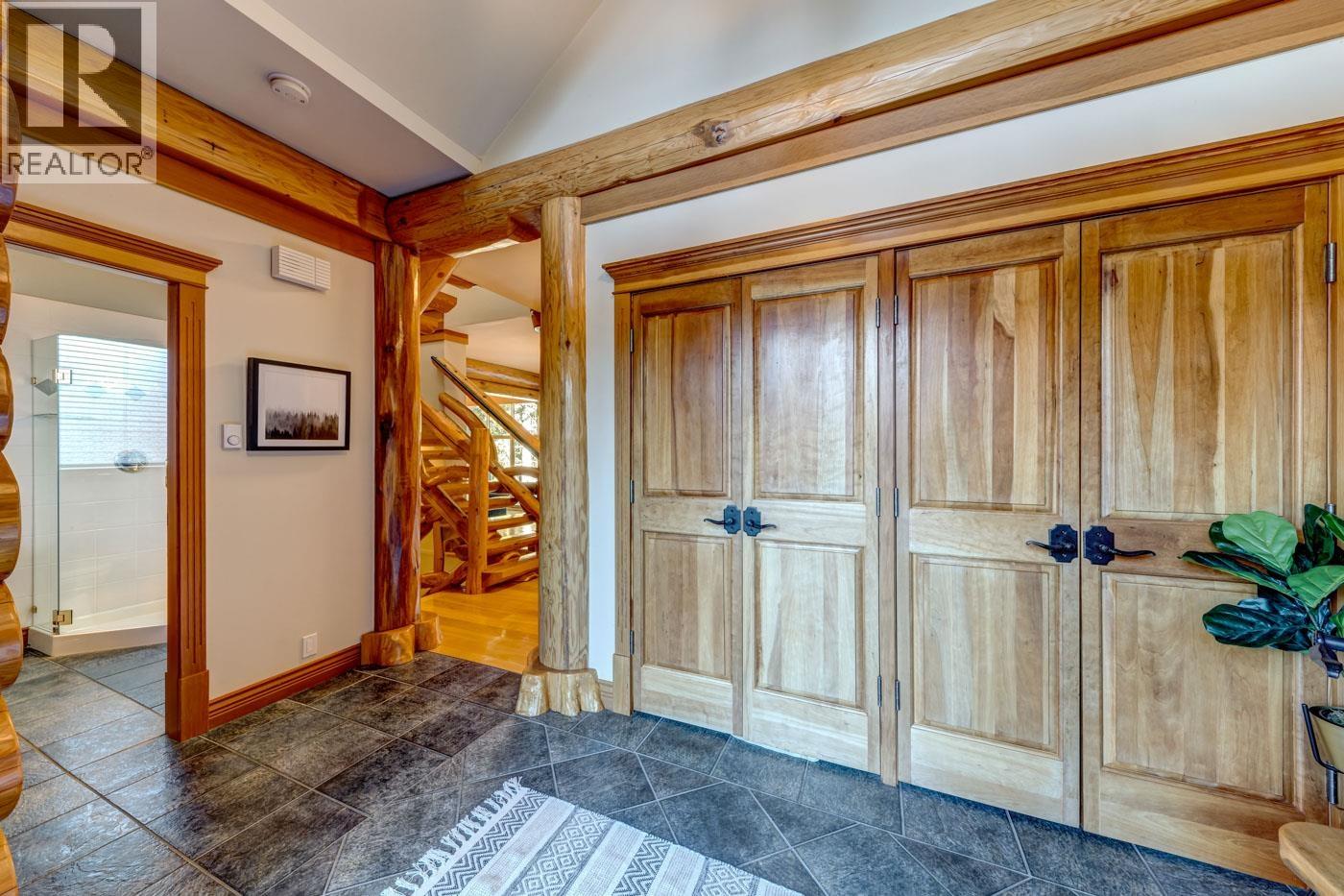 6361 FAIRWAY DRIVE, Whistler