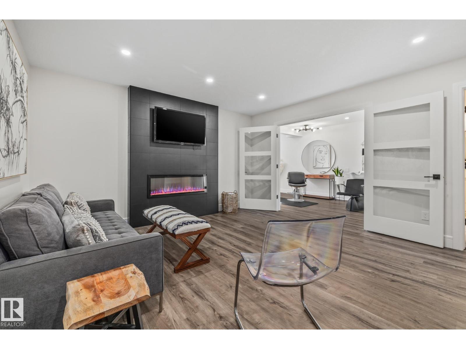 3864 ROBINS CR NW - 45