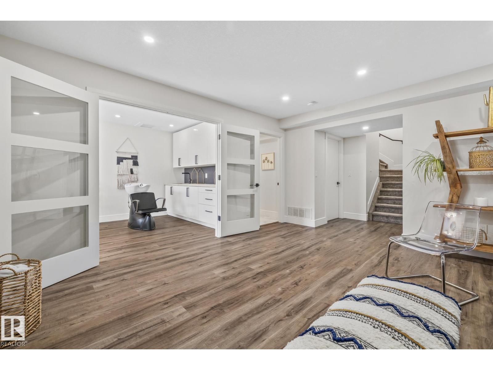 3864 ROBINS CR NW - 46