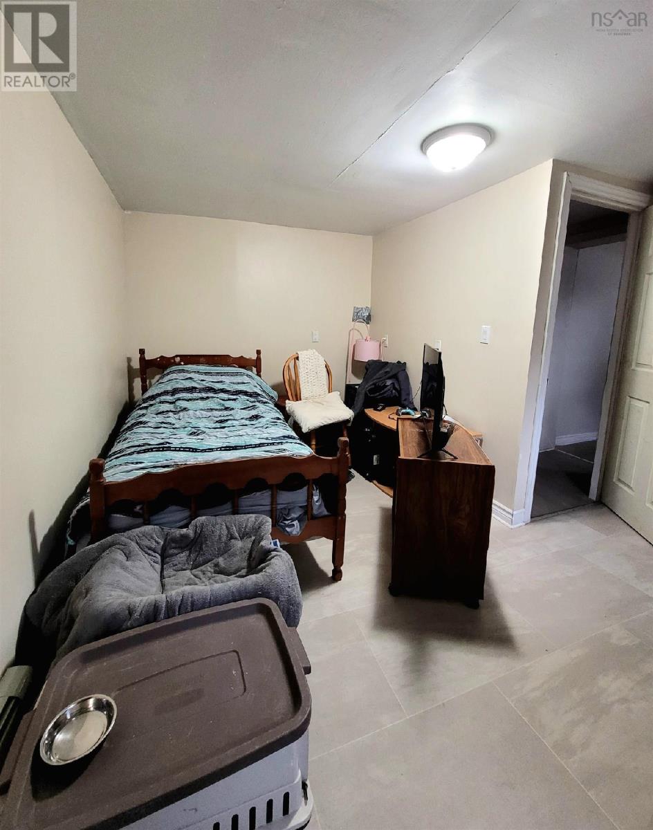 Property 35 of 42 of 4 Queen Street