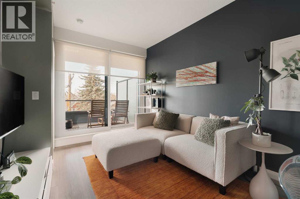 Single Family House for Sale in    Street NW Hillhurst Calgary 