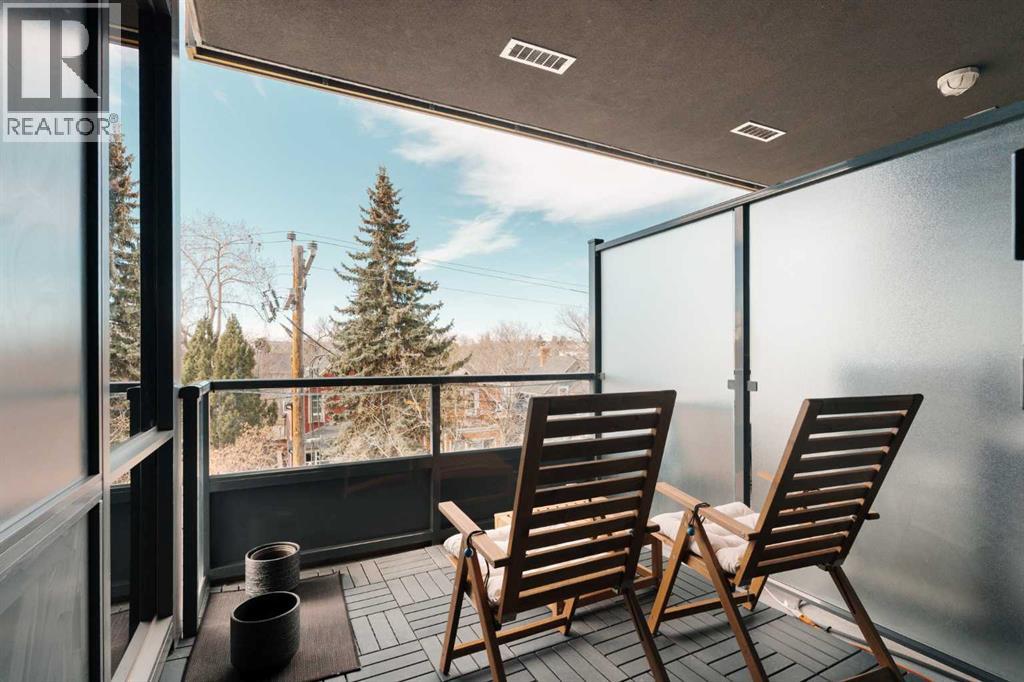 Single Family House for Sale in    Street NW Hillhurst Calgary 