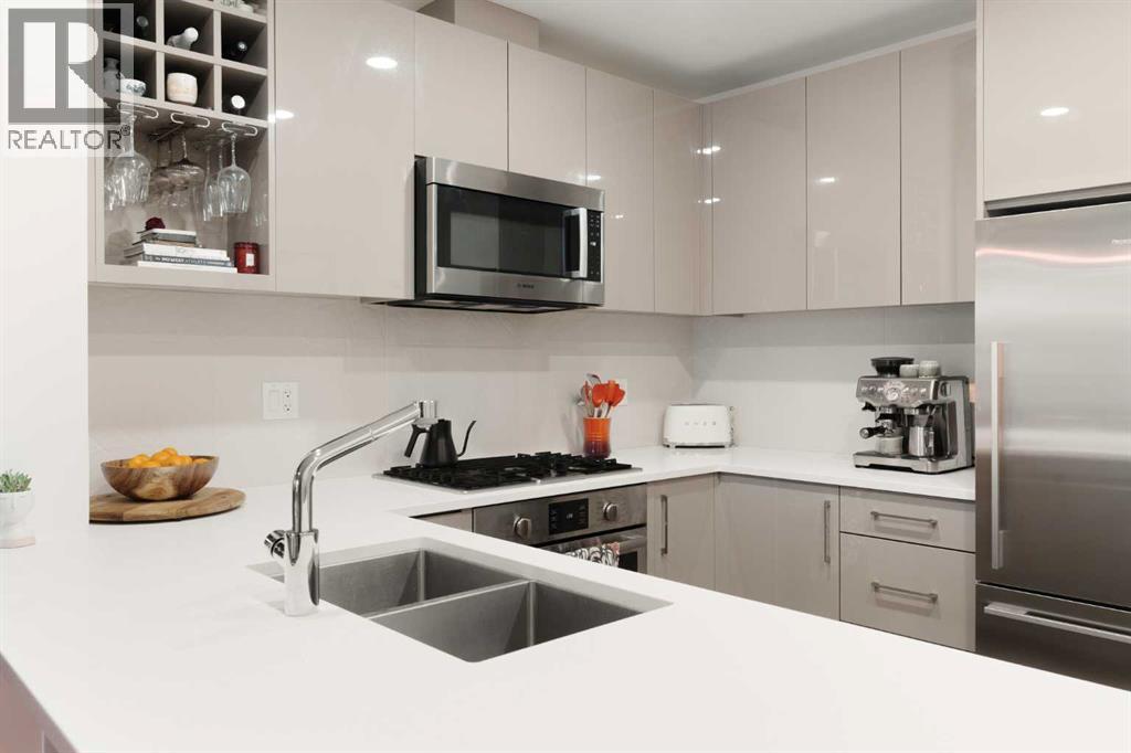 Single Family House for Sale in    Street NW Hillhurst Calgary 