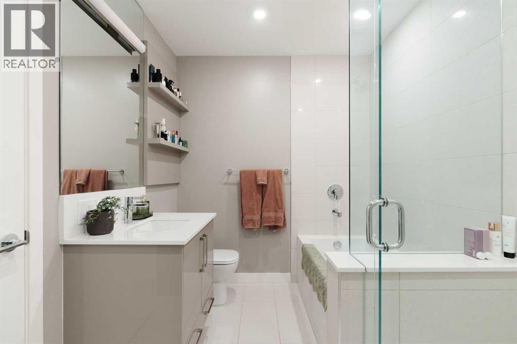 Single Family House for Sale in    Street NW Hillhurst Calgary 