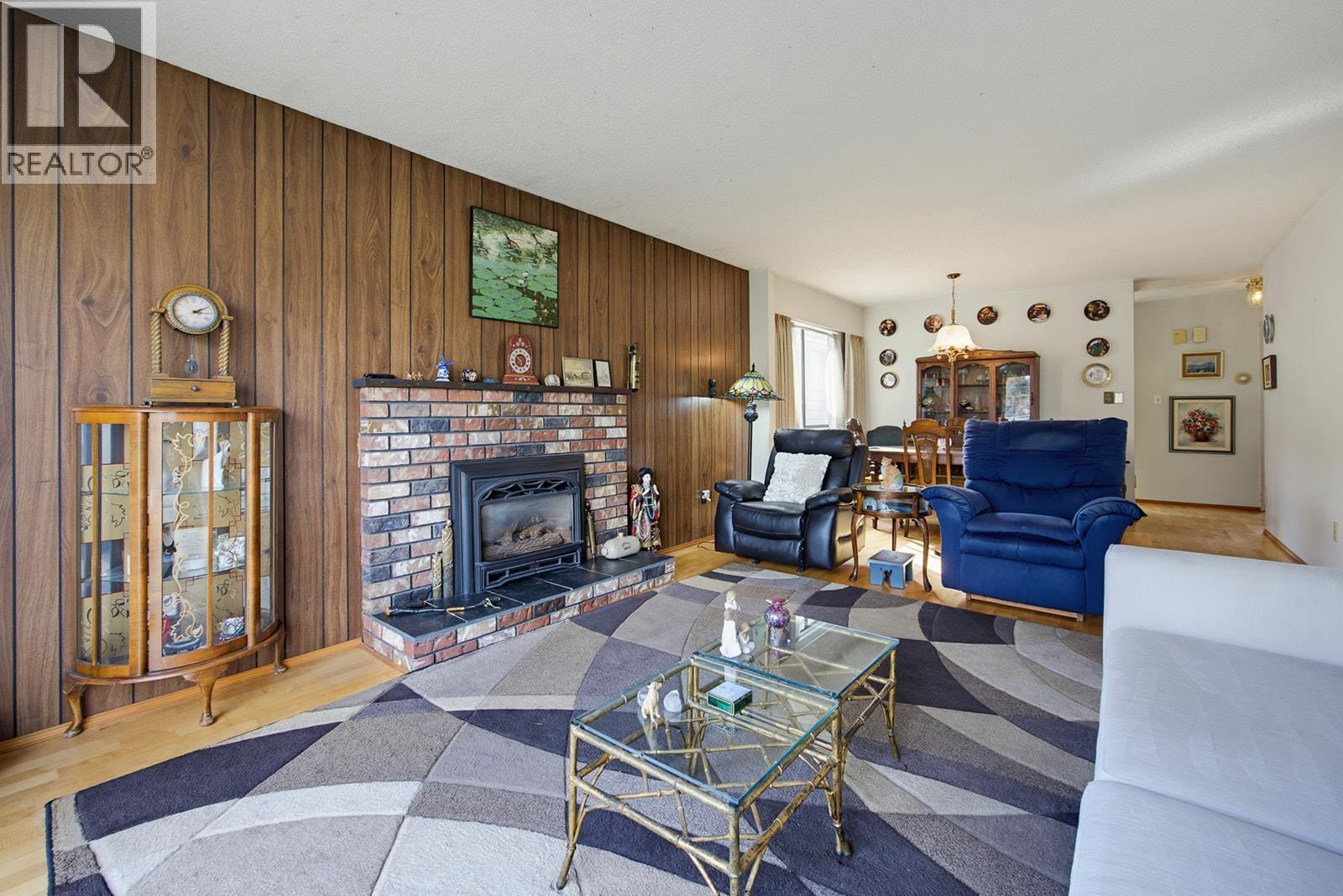 1952 PRAIRIE AVENUE, Port Coquitlam