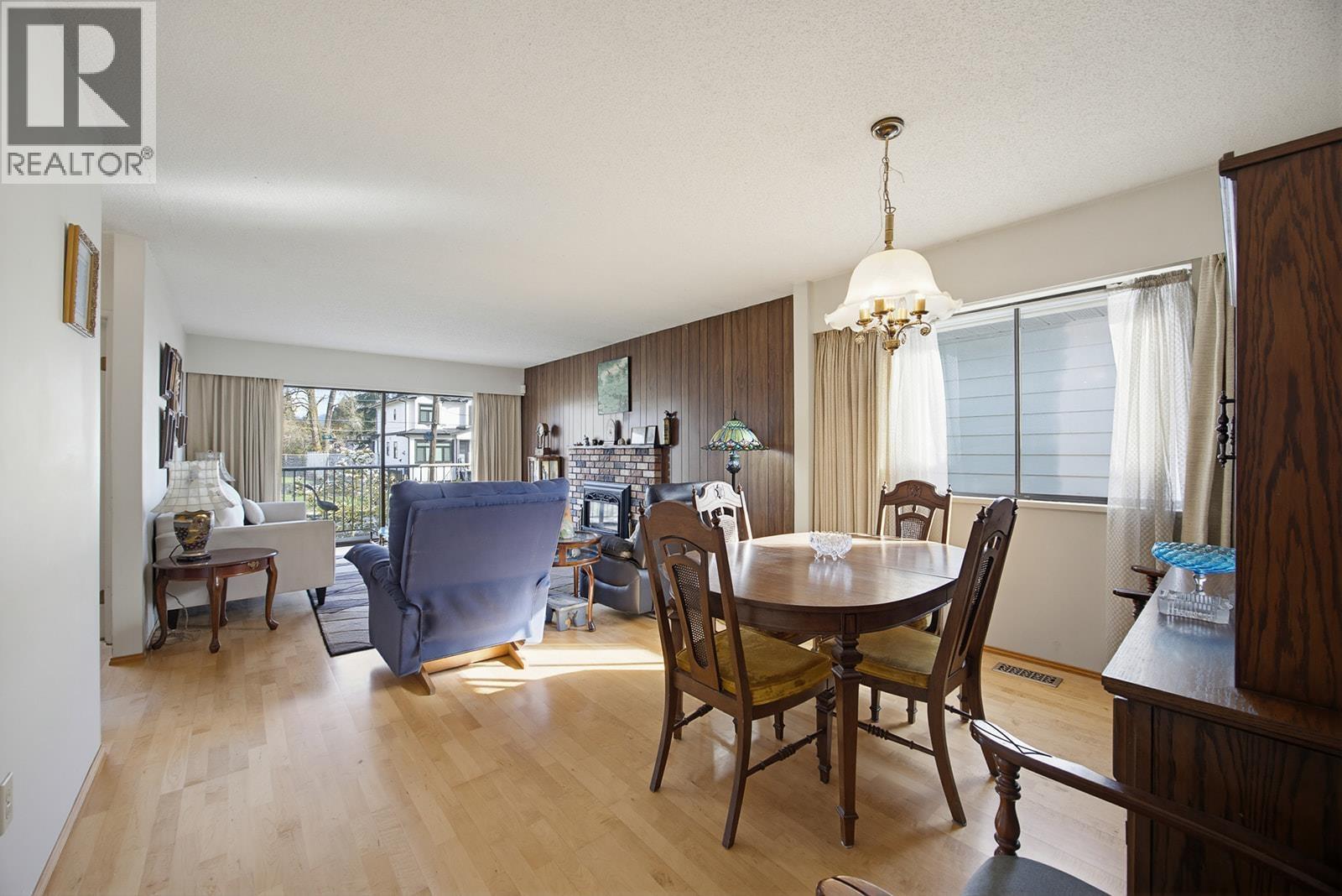 1952 PRAIRIE AVENUE, Port Coquitlam