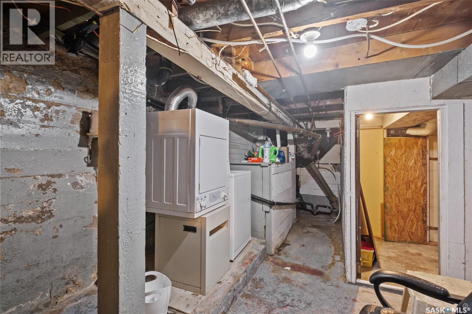 546 7TH STREET E - 18