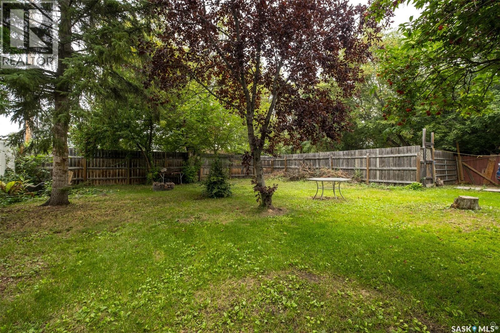 546 7TH STREET E - 29