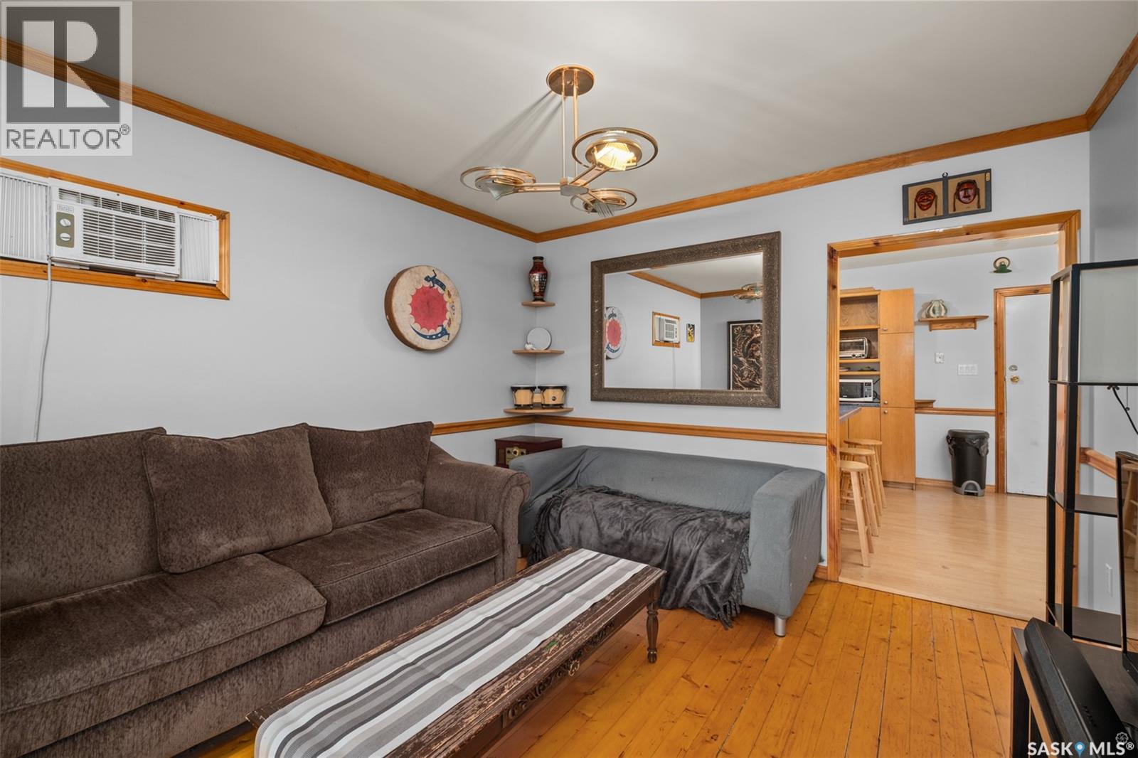 546 7TH STREET E - 6