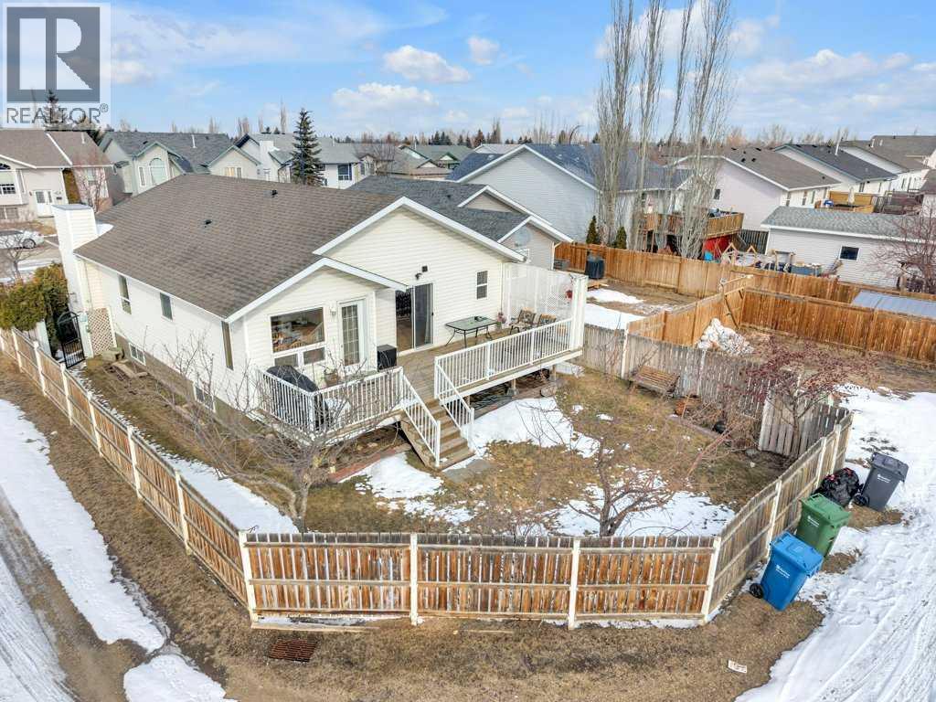 118 DUVAL CRESCENT - 35