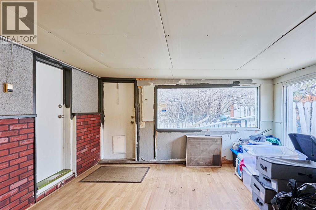 
          28 CORNELL Place Northwest
            <br/>
            <span>Calgary</span>
            , 
            <span>AB</span>
             <span>T2K1J4</span>
         - Photo 20