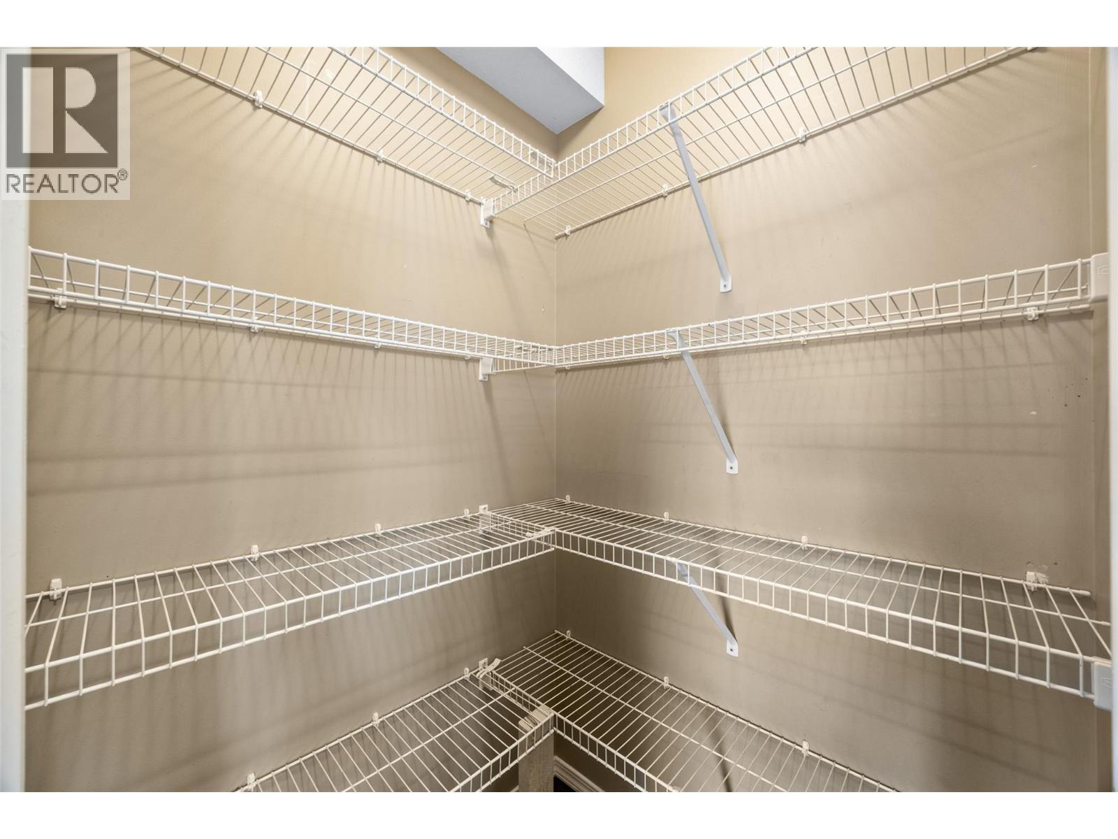 1322 Cornwall Street - 11