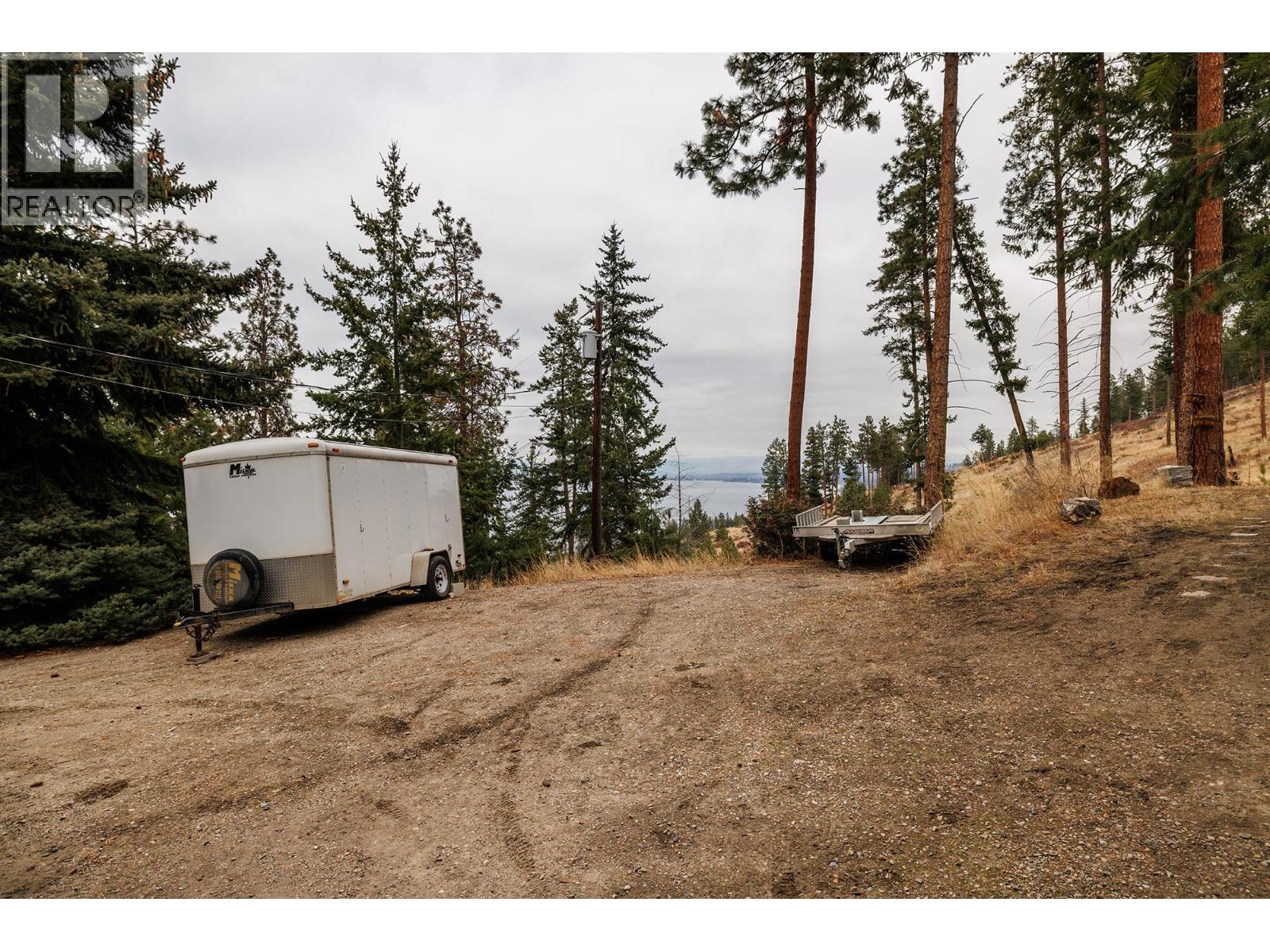 5715 LAKESHORE ROAD - 34