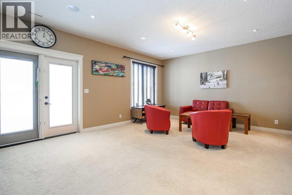 146 SUTHERLAND CLOSE - 32