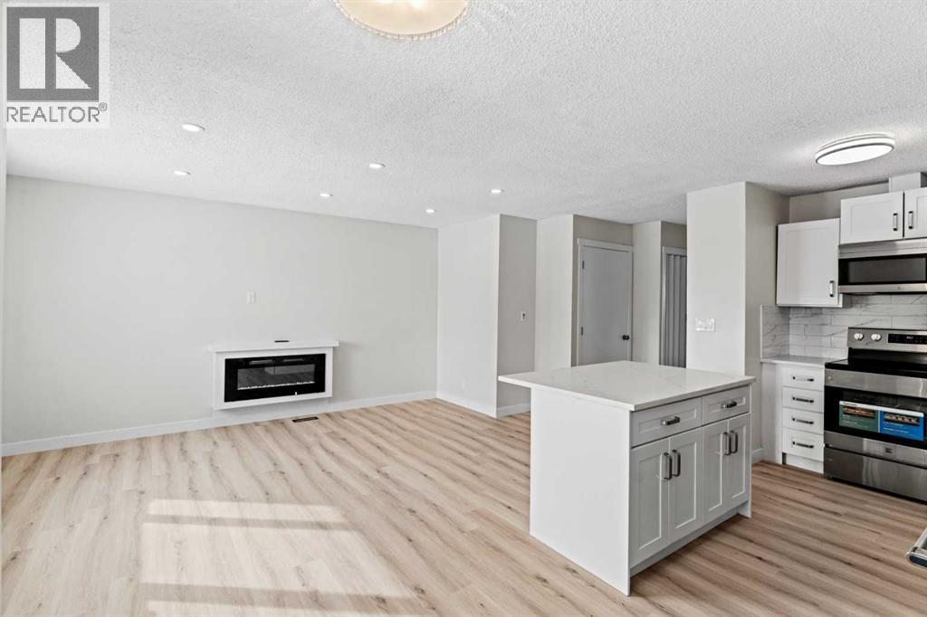 937 MARCOMBE DRIVE NE - 10