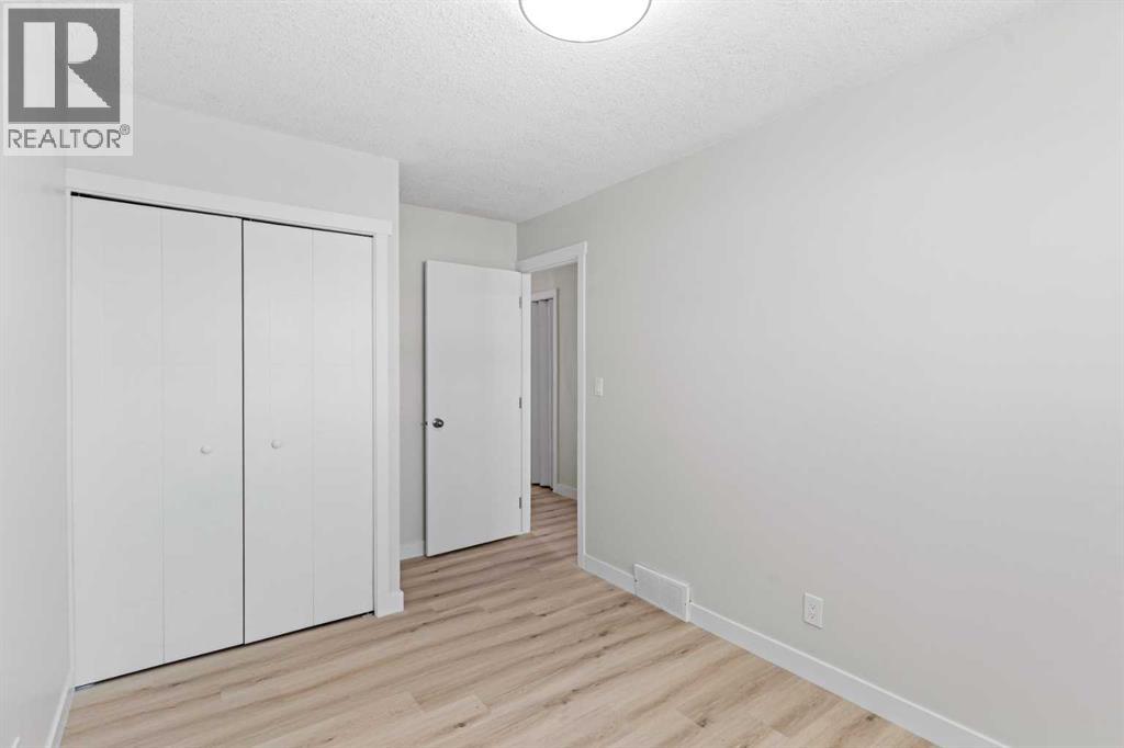 937 MARCOMBE DRIVE NE - 14