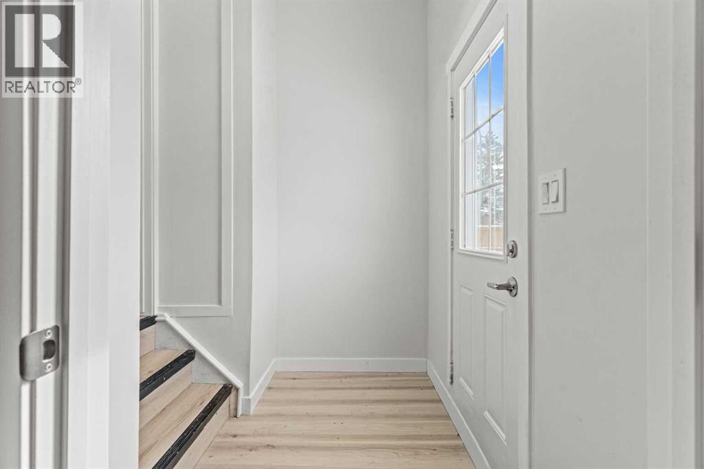 937 MARCOMBE DRIVE NE - Image 2