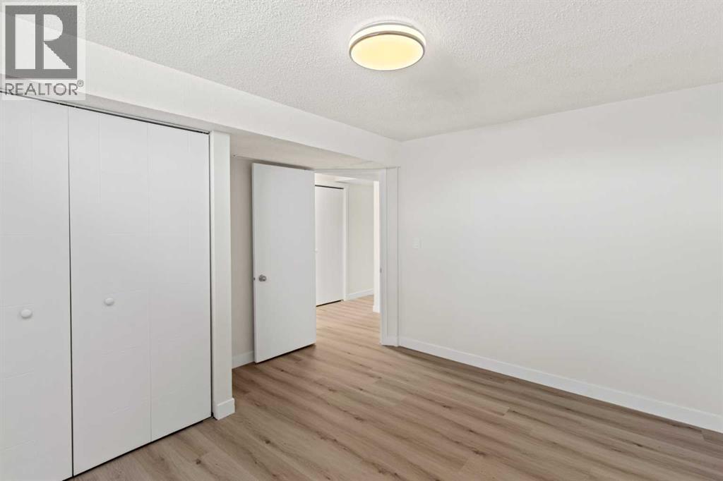 937 MARCOMBE DRIVE NE - 21