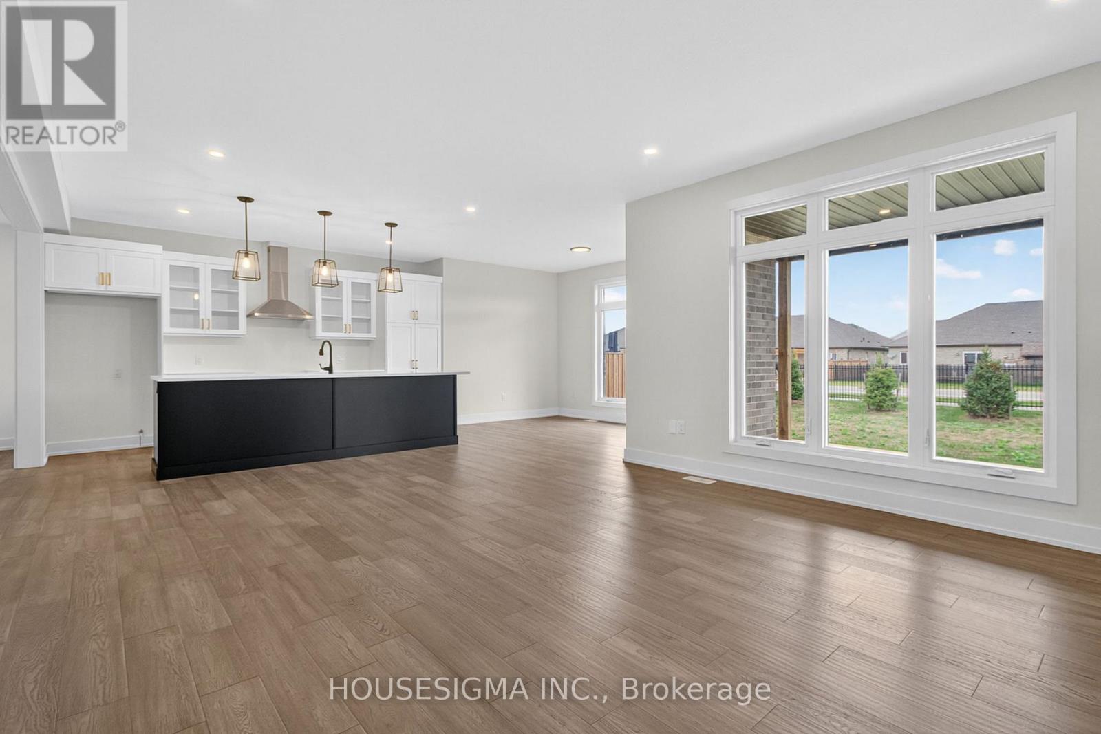36 KELLY DRIVE - 16