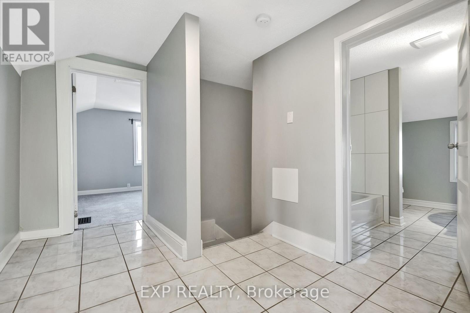 566 KIRKWOOD AVENUE - 18