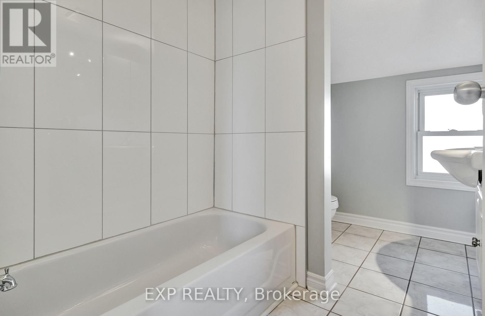 566 KIRKWOOD AVENUE — photo 21