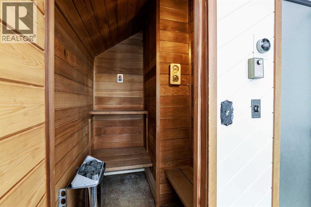 14 Warwick Drive, Red Deer