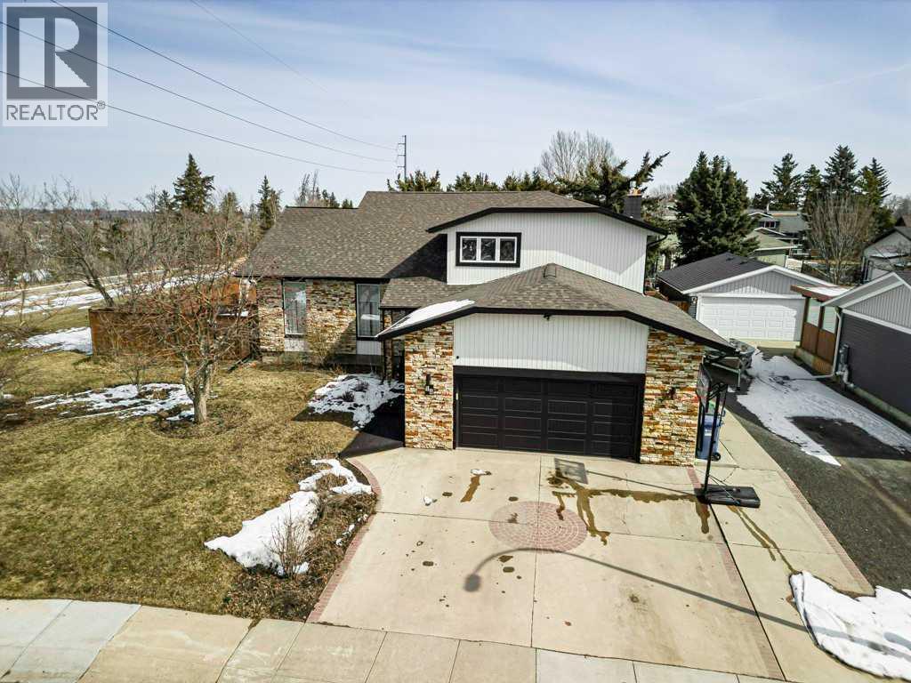 14 Warwick Drive, Red Deer