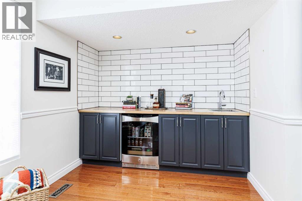 14 Warwick Drive, Red Deer