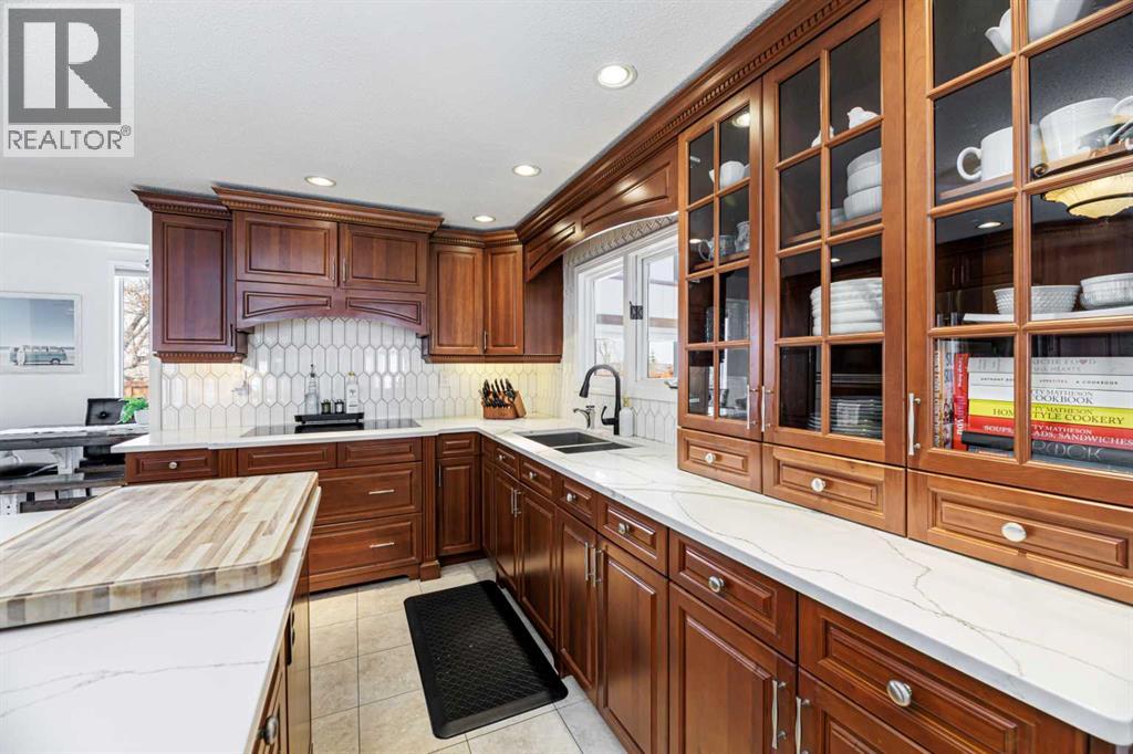 14 Warwick Drive, Red Deer