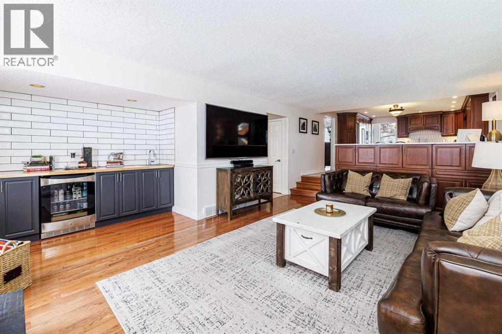 14 Warwick Drive, Red Deer