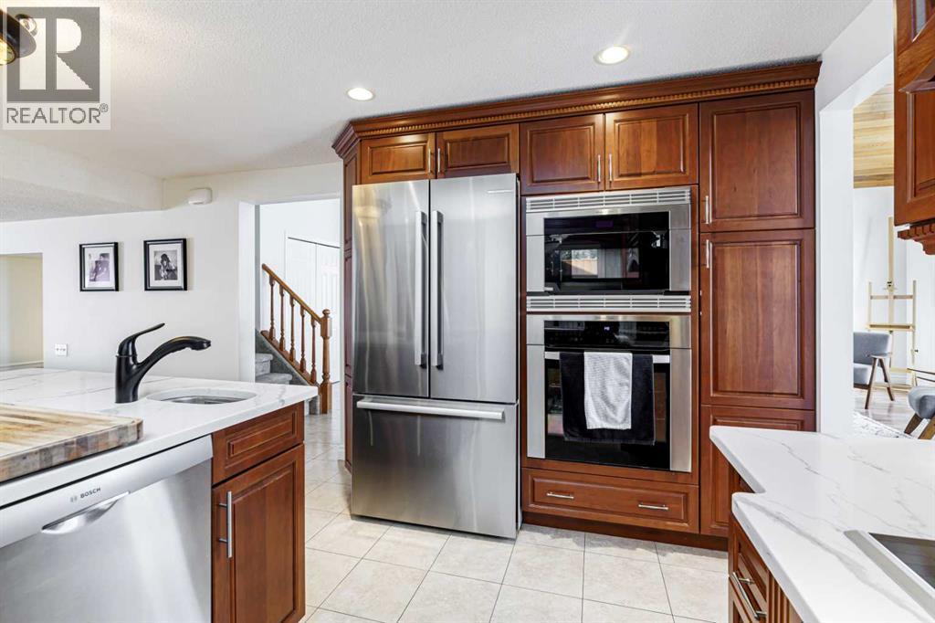 14 Warwick Drive, Red Deer