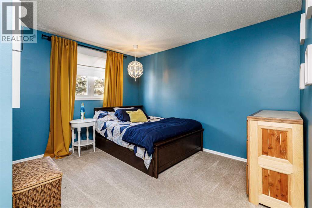 14 Warwick Drive, Red Deer