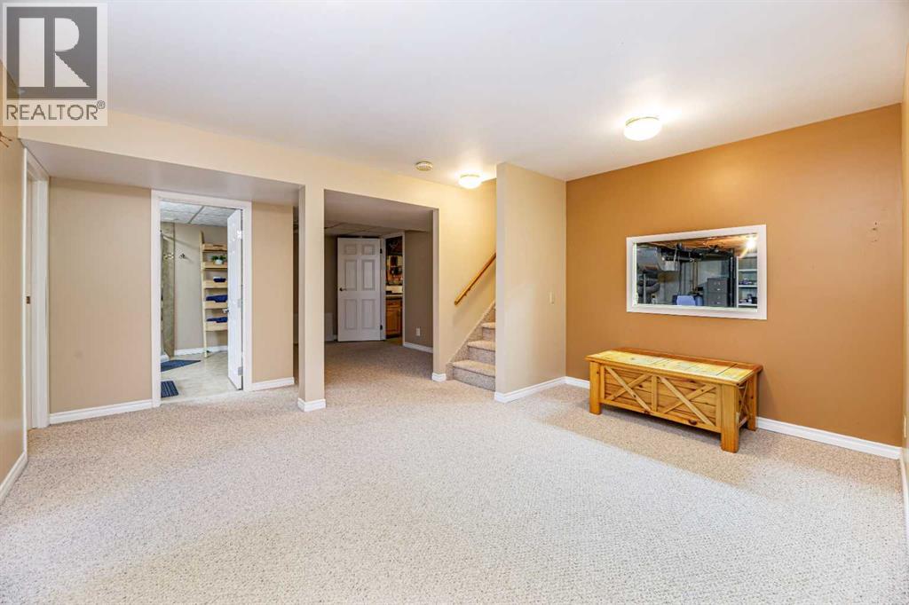 14 Warwick Drive, Red Deer