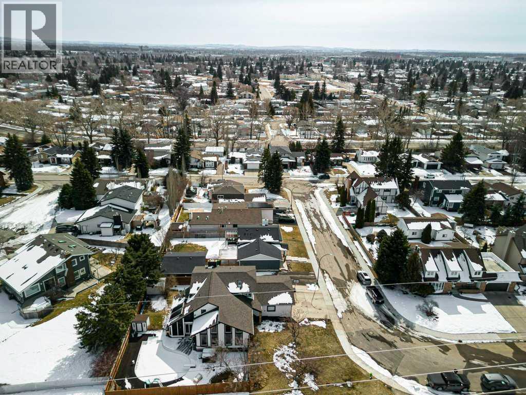 14 Warwick Drive, Red Deer